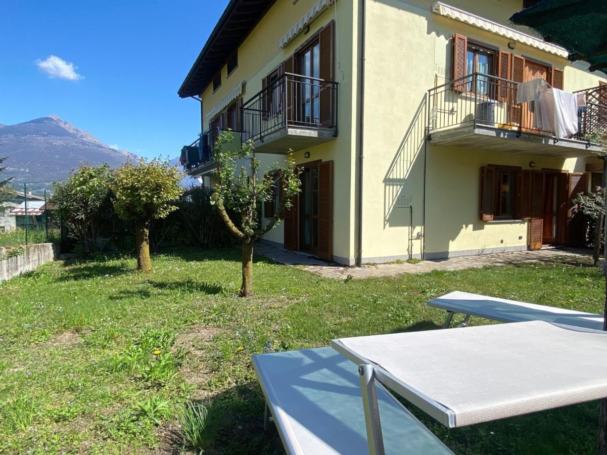 The Children Smile- With Private Garden Apartamento Colico Exterior foto