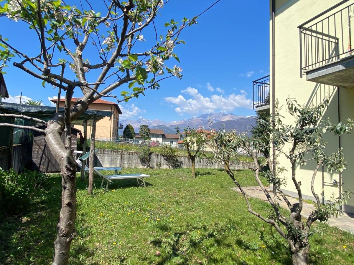 The Children Smile- With Private Garden Apartamento Colico Exterior foto